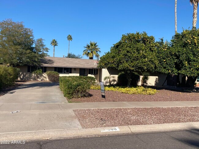 Foto del edificio - 506 Sagebrush St