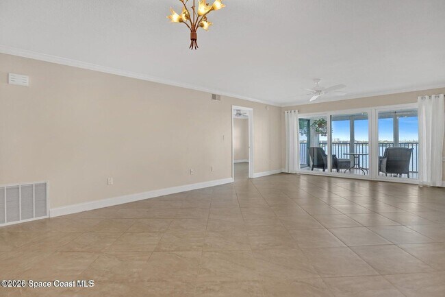 Foto del edificio - 3609 S Banana River Blvd