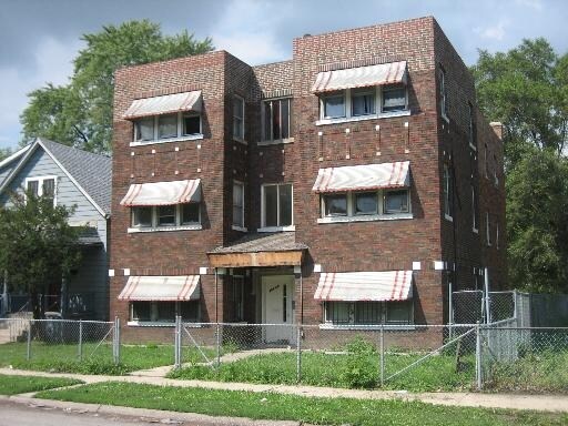 Building Photo - 15540 S Center Ave
