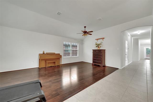 Foto del edificio - 2220 Catherine Ln