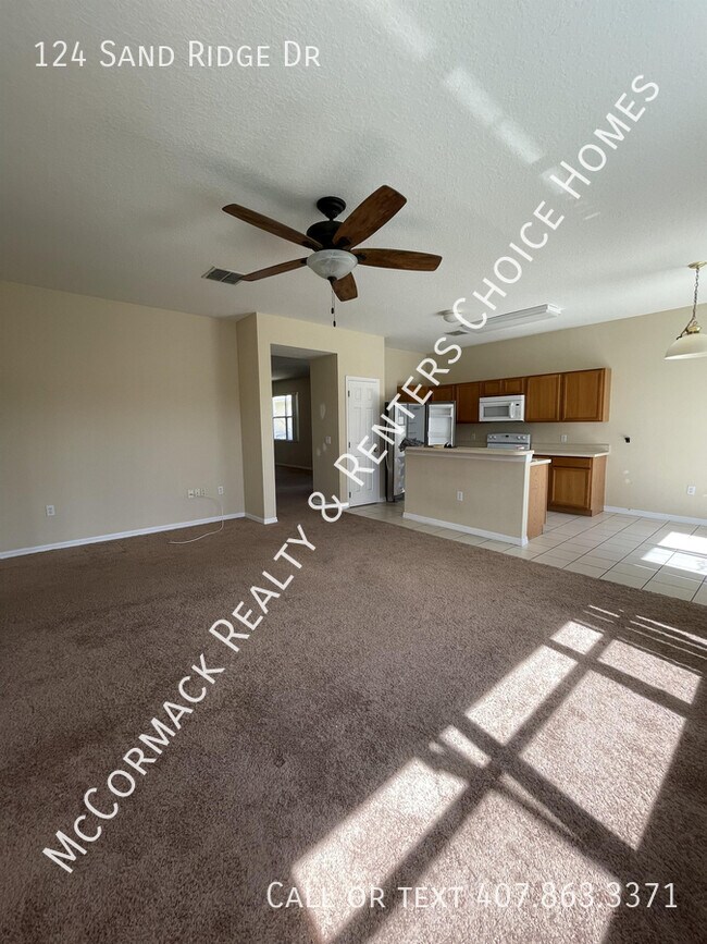 Foto del edificio - 124 Sand Ridge Dr