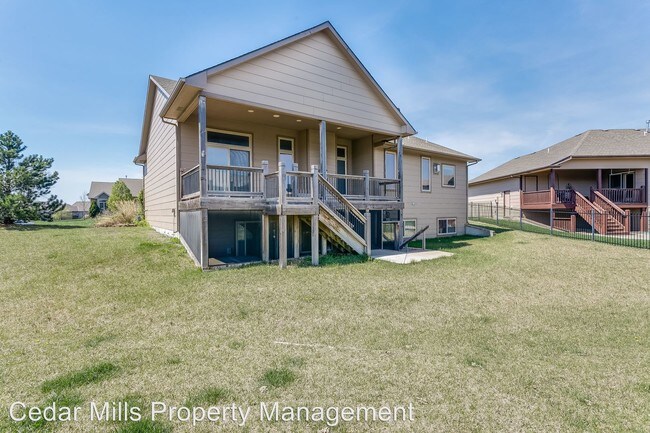 Foto del edificio - 4 br, 3 bath House - 1050 Beau Jardin