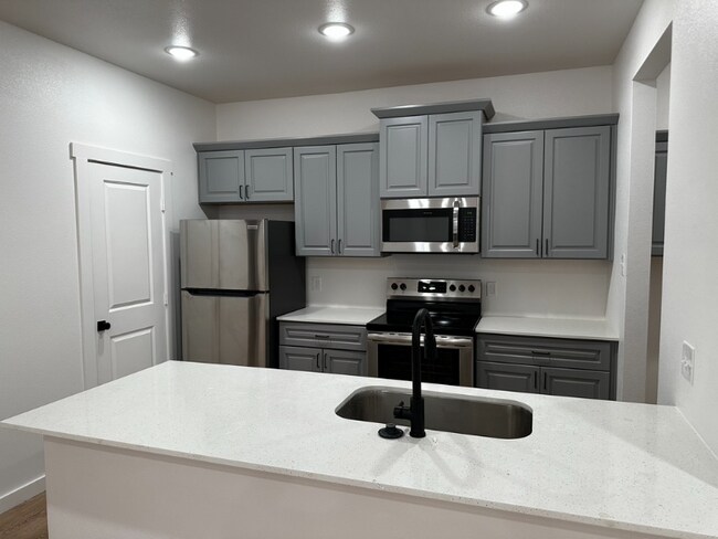 Building Photo - 5809 Urbana Ave