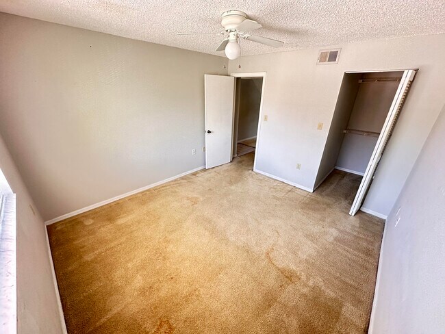 Foto del edificio - 18206 Glenmoor Dr
