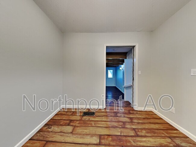 Foto del edificio - 16512 Mckinley St