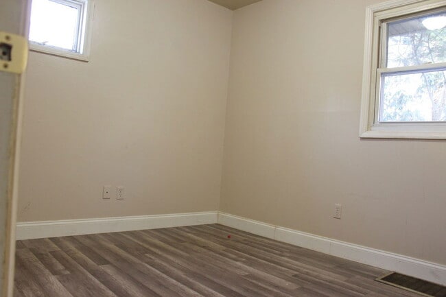 Foto del edificio - 753 Jefferson Rd