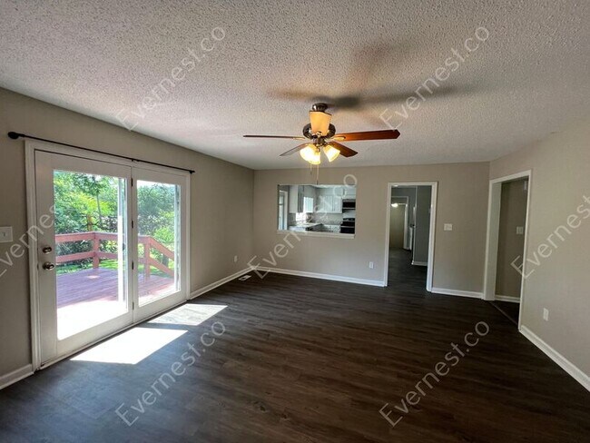 Building Photo - 2113 Stapp Dr NE