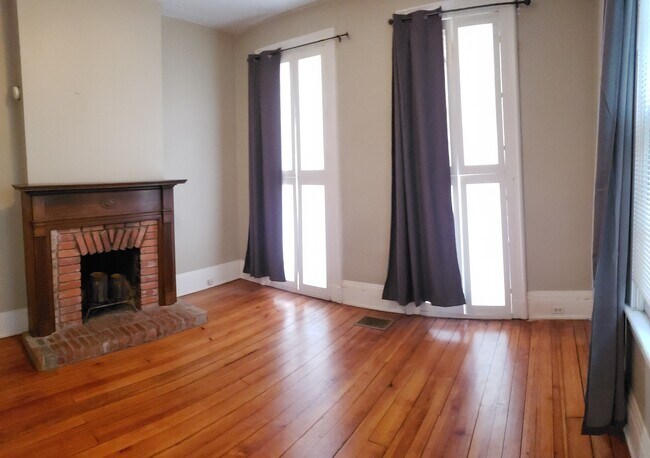 Building Photo - 211 Covington Ave