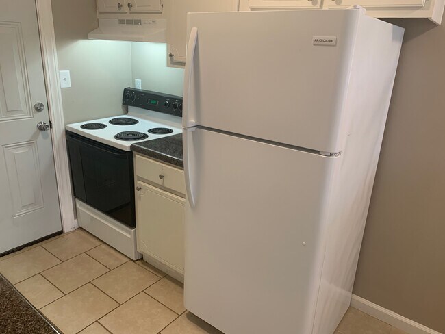 Foto del edificio - 19 Susan Cv