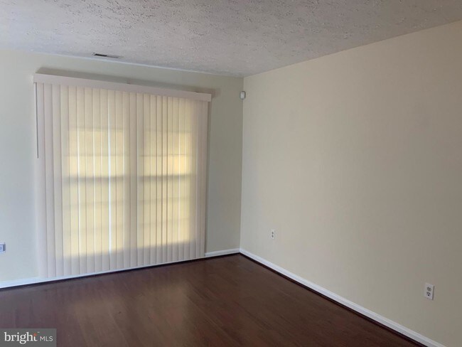 Foto del edificio - 7350 Shady Glen Terrace