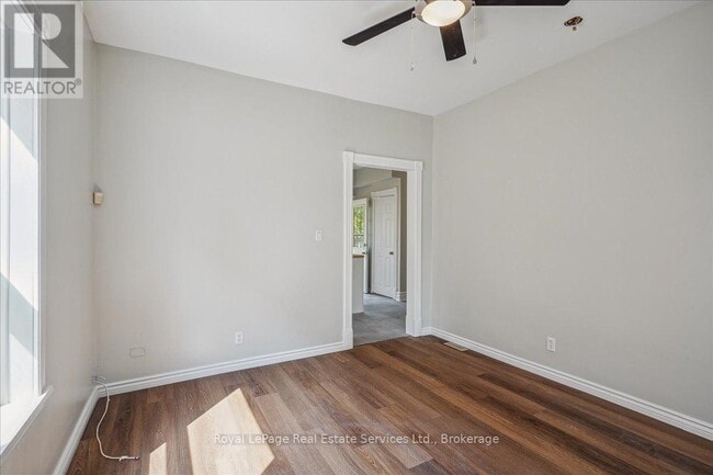 Building Photo - 33 Rose Ave