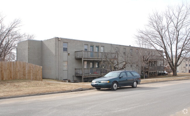 Building Photo - Bluejay Apartments