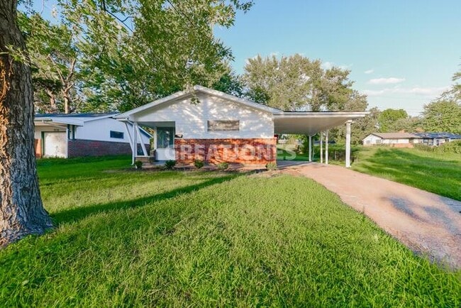 Building Photo - 9730 Lanier Dr