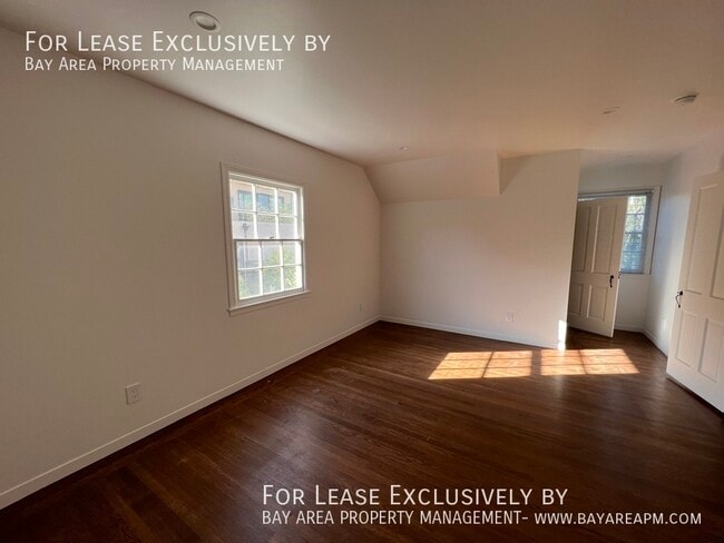 Building Photo - 1919 Tasso St