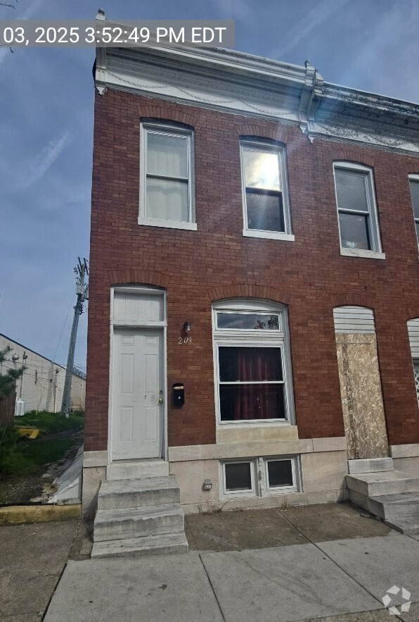 Building Photo - 209 N Ellwood Ave