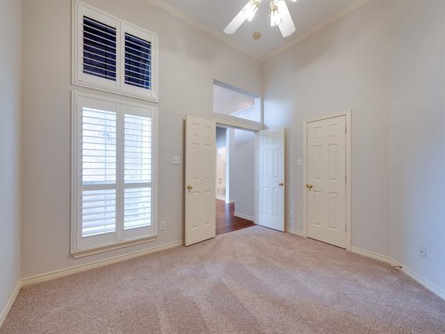 Foto del edificio - 8611 Forest Glen Dr