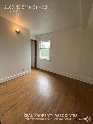 Building Photo - 2107 NE 54th St