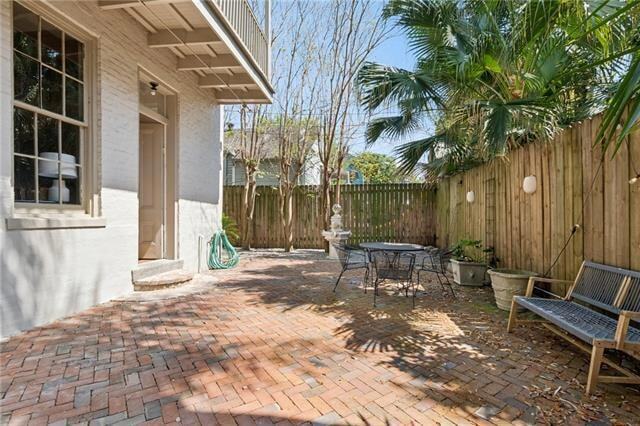 Foto del edificio - 1216 Camp St