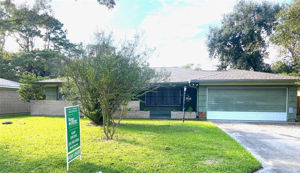 Primary Photo - 5225 Lakeside Dr