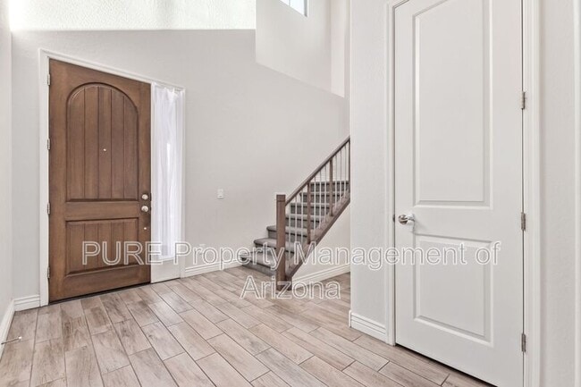 Building Photo - 2902 E Ebony Dr