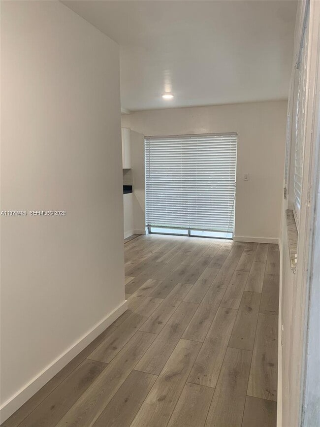 Building Photo - 8295 NE Miami Ct