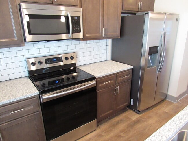 Building Photo - 639 Bristol Creek Dr