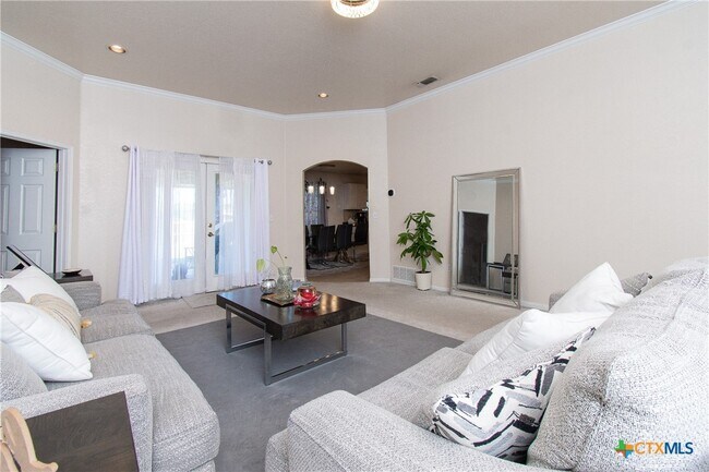 Foto del edificio - 211 Sims Ridge Dr
