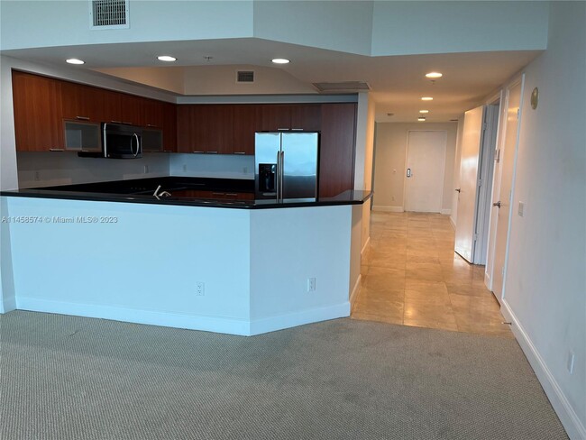 Building Photo - 14951 Royal Oaks Ln