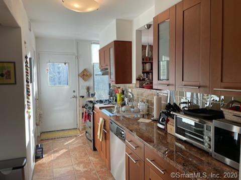 Building Photo - 7 Hughes Pl