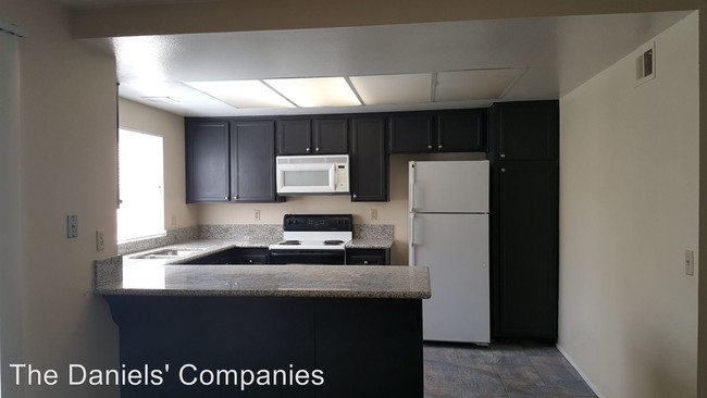 Building Photo - 2 br, 2 bath House - 1489 B Gustavo