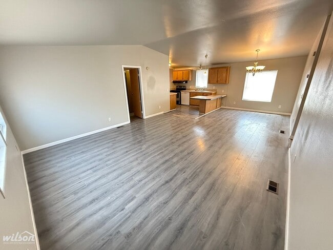 Building Photo - Spacious 3 Bed, 2 Bath Home in Union Gap!