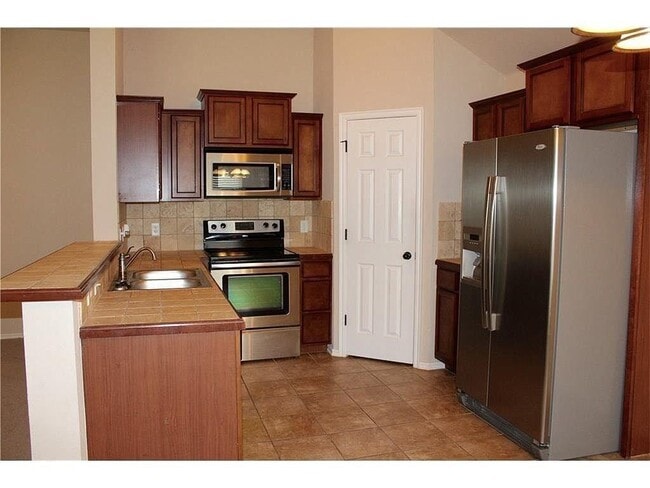 Building Photo - 4216 Osprey Dr