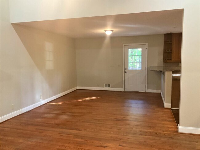 Building Photo - 4998 Sunshine Ct NW