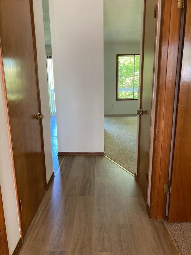 Foto del edificio - 1001 SW Woods St