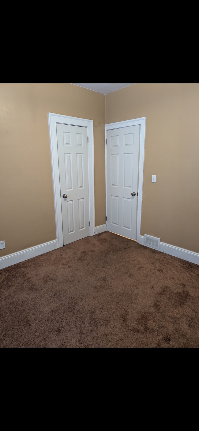 Building Photo - 1626 Grace Ave