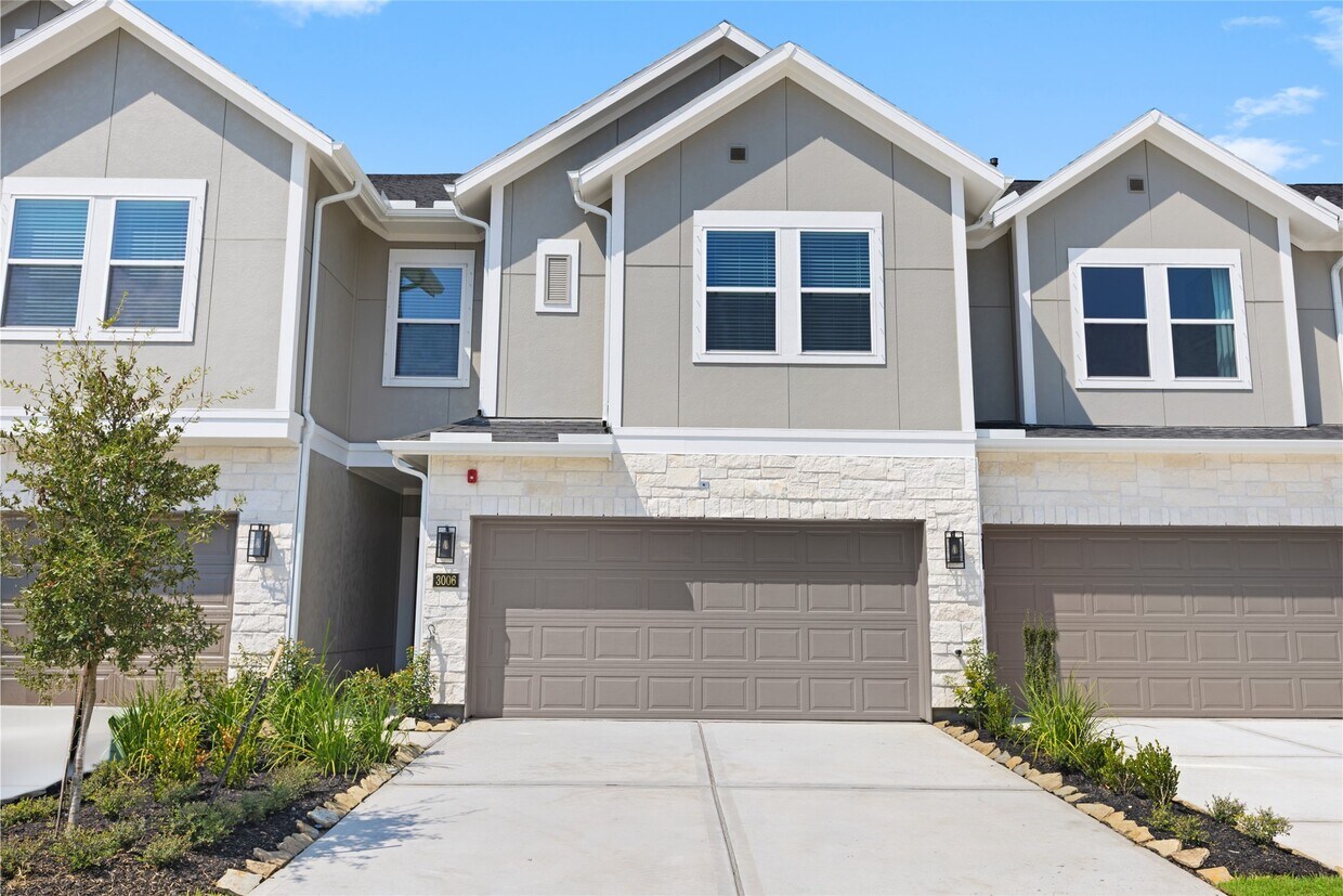 Foto principal - 8117 Danson Ln