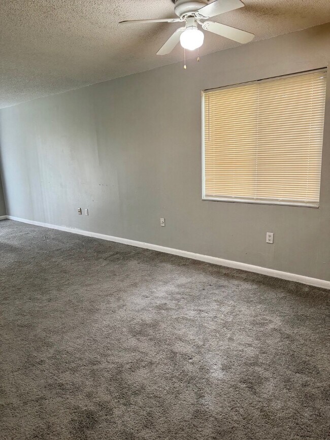Foto del edificio - 101-107 Cory Ln - 105
