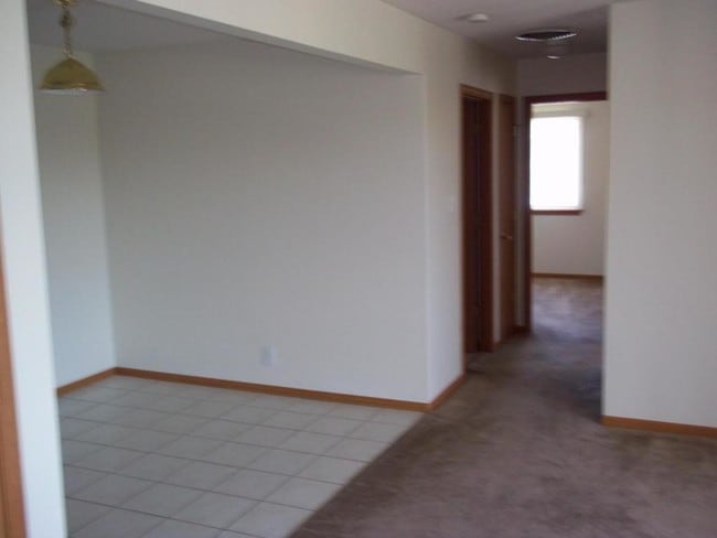 Building Photo - 787 Doublejack St.