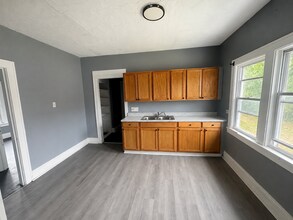Building Photo - 13302 Cranwood Dr