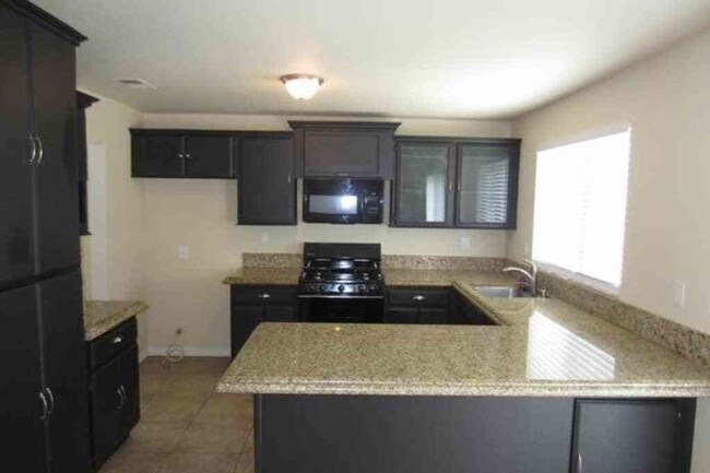 Building Photo - 2377 Dunlop Ct