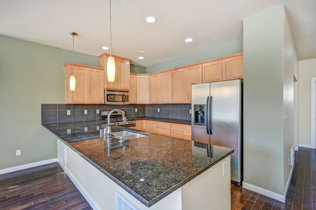 Building Photo - 3Bd/3bath Bothell Townhome