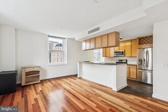 Building Photo - 111 S 15th St