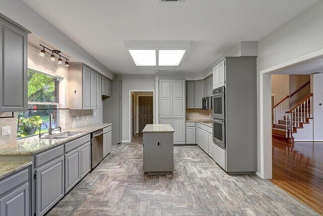 Building Photo - 7722 Jacinto Cir