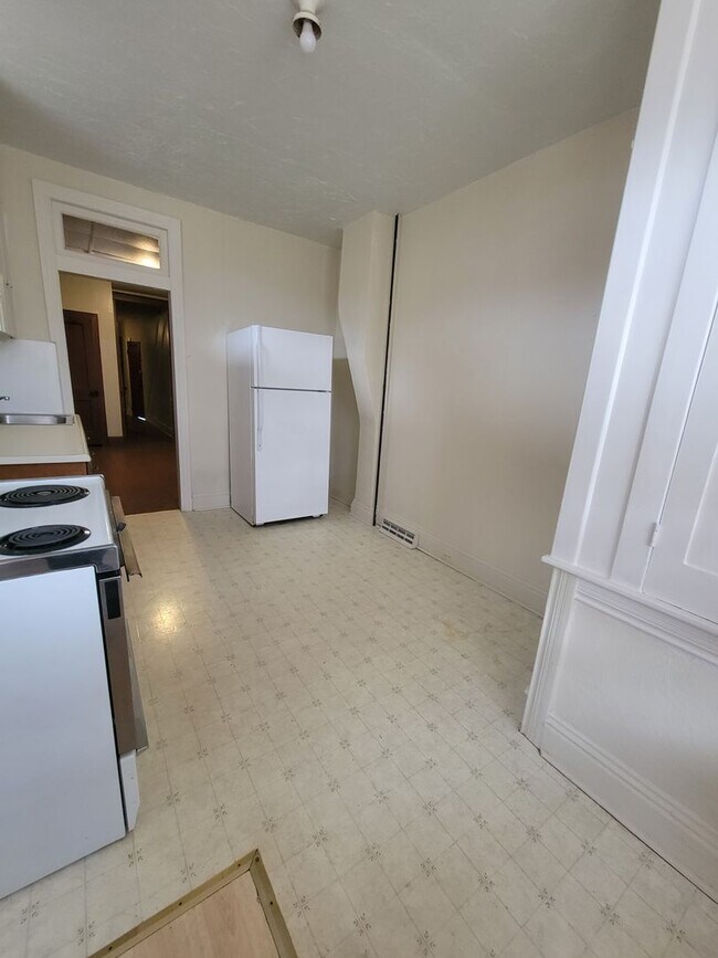 Building Photo - 562 Atlantic Ave