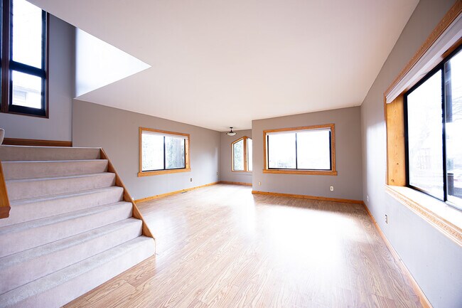 Foto del edificio - 6121 NE Hassalo St