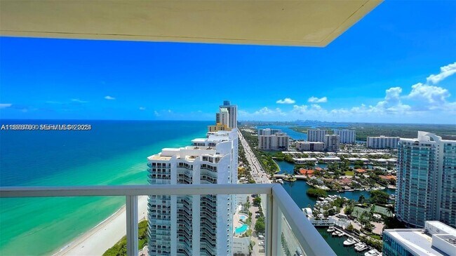 Foto del edificio - 16699 Collins Ave