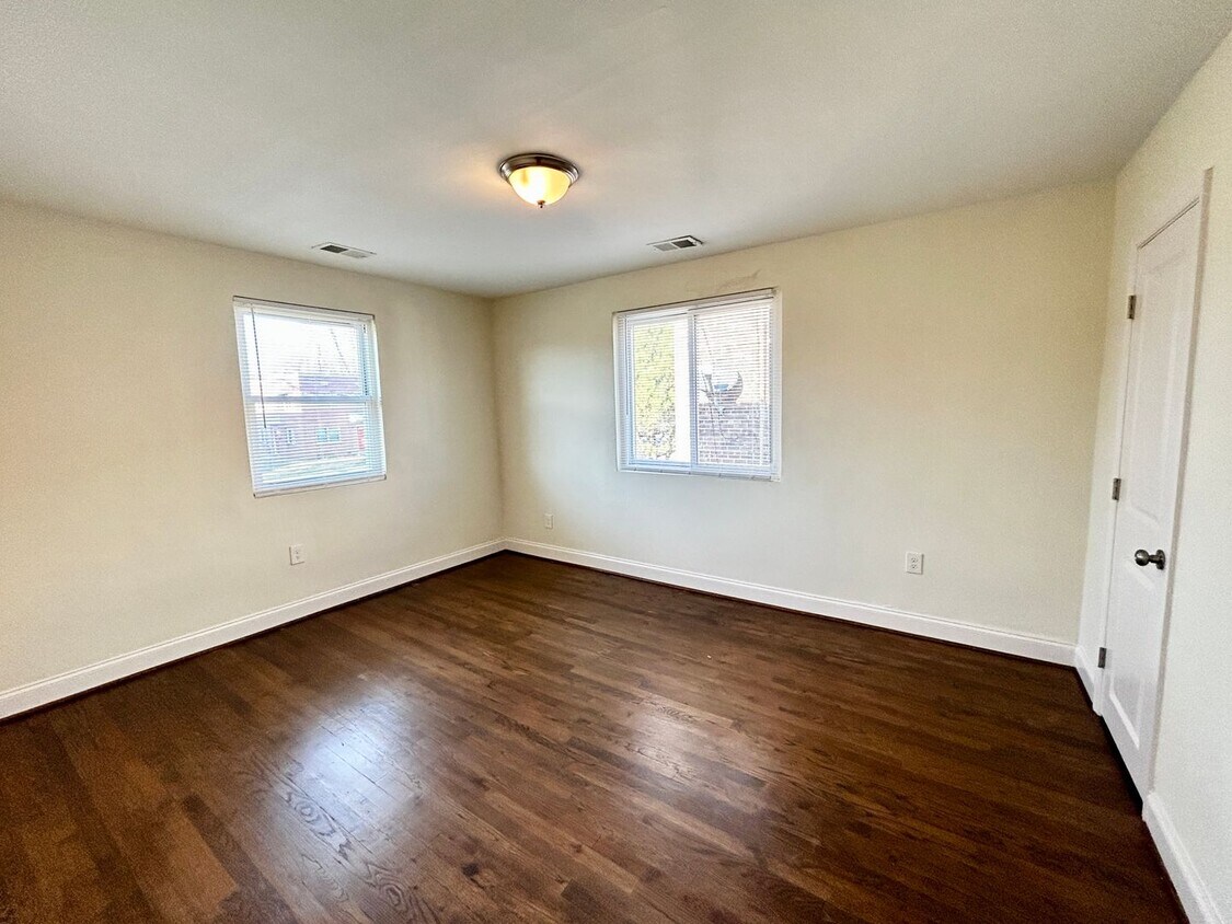 Foto principal - 8531 Chestnut Oak Road