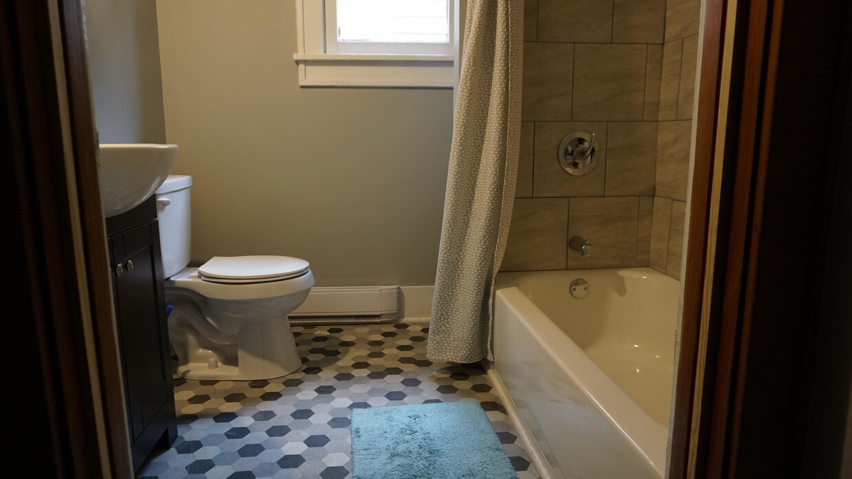 New Bath - 1314 16th Ave