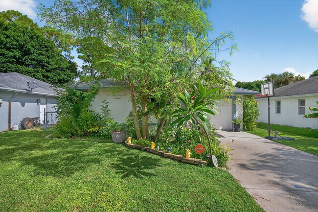 Foto del edificio - 6877 3rd St