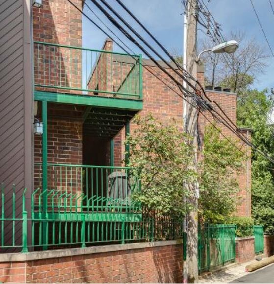 Building Photo - 915 W Montana St